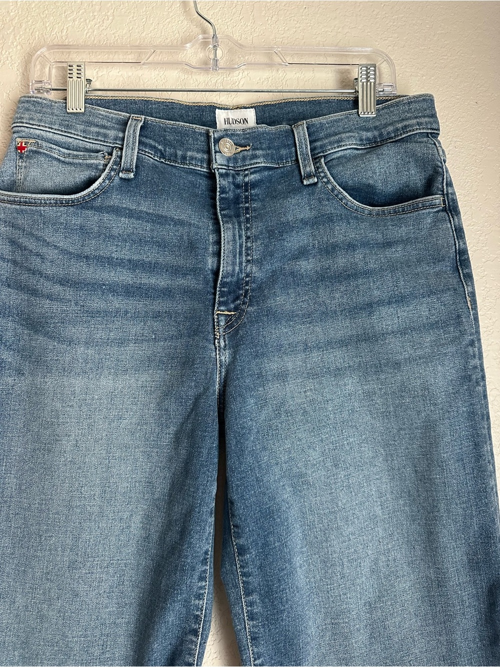 Hudson Jeans Women's High-Rise Straight Light Blue Denim size 30 - Picture 4 of 15